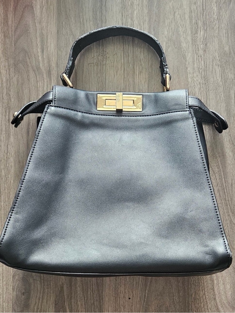 Black Peakaboo ISEEU - Top Handle Crossbody